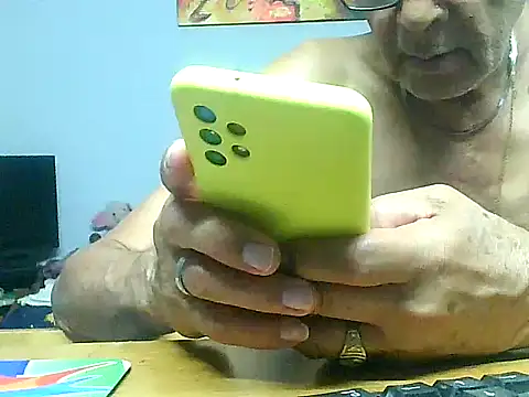 dirtysluttyfist online show from December 2025 05:36:01 PM