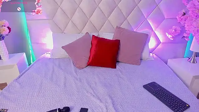 Snapshot of Neko_pam chatting on January 2026 06:15:02 PM Neko pam online show from January 2026 06:15:02 PM