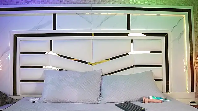 aria sm online show from December 2025 04:13:02 AM