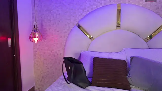 aria sm online show from November 2025 07:07:02 PM