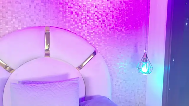 aria sm online show from December 2025 03:28:02 AM