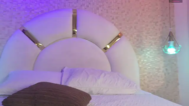 aria sm online show from November 2025 07:13:02 PM