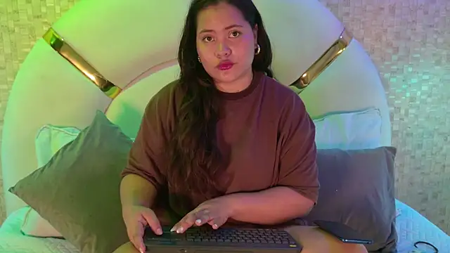 aria sm online show from December 2025 03:13:02 AM