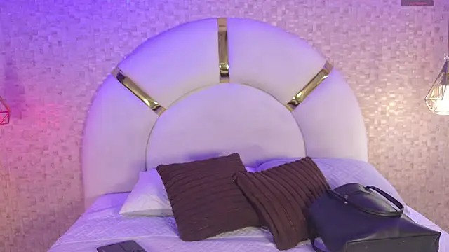 aria sm online show from November 2025 07:14:01 PM