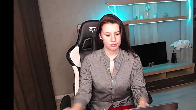 Snapshot of Diana-mey chatting on November 2025 08:23:02 PM Diana-mey online show from November 2025 08:23:02 PM