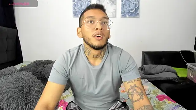 ariannawil online show from December 2025 12:38:01 AM