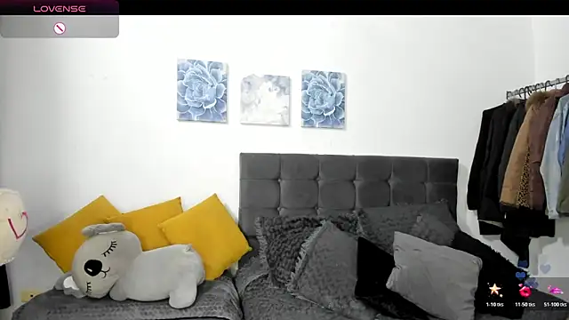 ariannawil online show from March 2026 10:54:02 PM