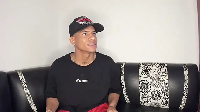 Snapshot of JUANBIGCOCK21CM chatting on April 2026 06:53:02 PM JUANBIGCOCK21CM online show from April 2026 06:53:02 PM