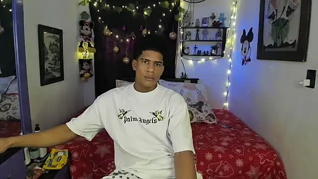 JUANBIGCOCK21CM online show from December 2025 04:19:01 PM