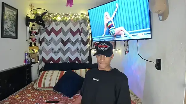 JUANBIGCOCK21CM online show from June 2026 02:11:01 PM