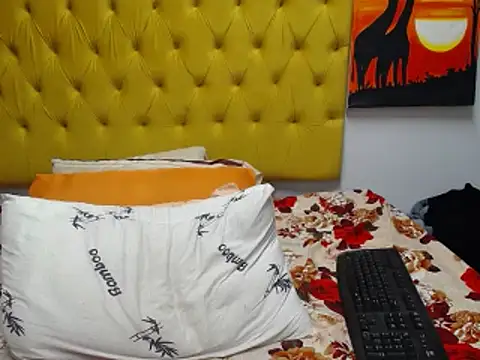 JuiceLips88 online show from June 2026 03:21:01 PM