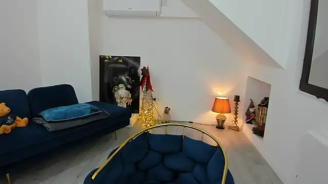 AnyaEvy online show from December 2025 04:46:02 AM