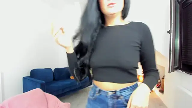 AnyaEvy online show from December 2025 05:06:02 AM