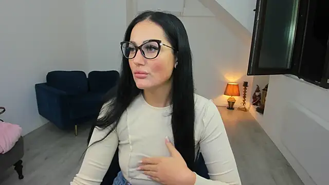 AnyaEvy online show from December 2025 04:13:02 AM