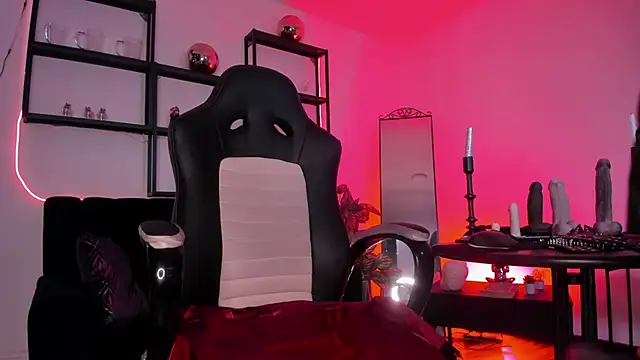 Snapshot of Halley_Ravenn chatting on March 2026 08:33:01 PM Halley Ravenn online show from March 2026 08:33:01 PM