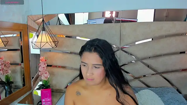 Snapshot of PARKERTHOMPSON chatting on November 2025 06:01:01 PM PARKERTHOMPSON online show from November 2025 06:01:01 PM