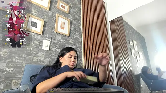 NikkiBotero online show from December 2025 02:04:02 AM