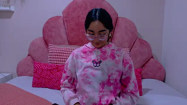 NicoletCherry   online show from November 2025 07:40:01 PM