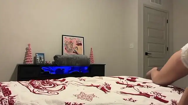 Snapshot of RosieCheeks_ chatting on November 2025 02:26:01 AM RosieCheeks online show from November 2025 02:26:01 AM