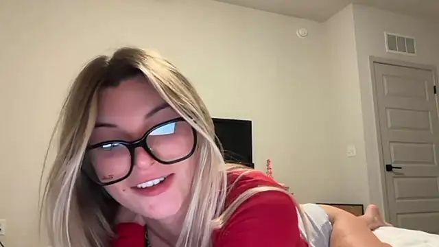 RosieCheeks  online show from December 2025 11:53:01 PM