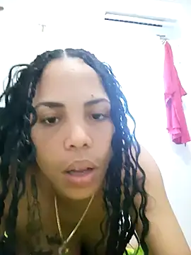 23Quenn online show from November 2025 08:09:02 PM