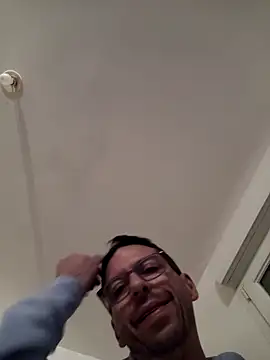 Snapshot of Olifesse chatting on November 2025 11:30:01 PM Olifesse online show from November 2025 11:30:01 PM