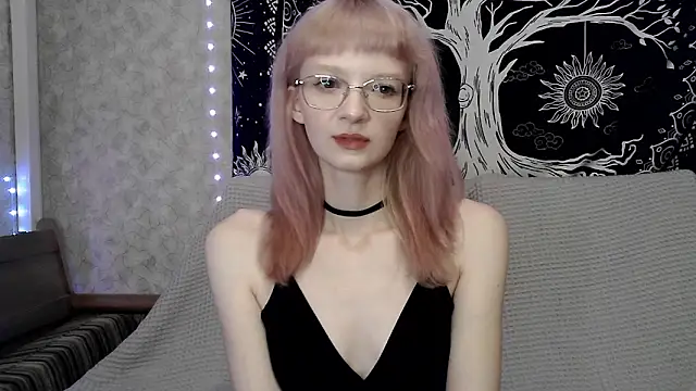 LixLee online show from December 2025 01:06:01 AM