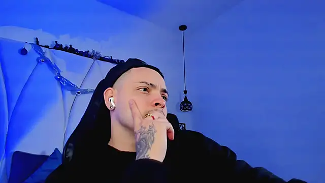 Maxwell Dupont online show from December 2025 12:04:02 PM