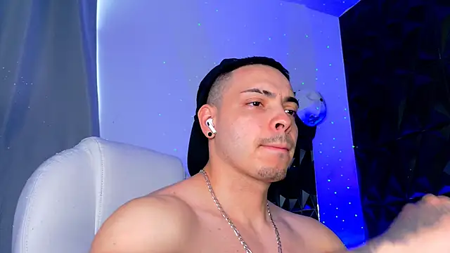 Maxwell Dupont online show from January 2026 06:25:02 PM