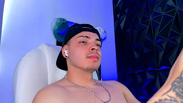 Maxwell Dupont online show from December 2025 07:37:02 PM