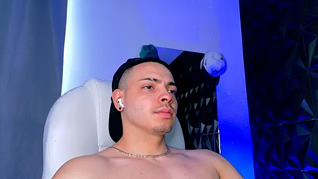 Maxwell Dupont online show from January 2026 09:20:02 PM