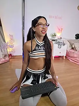 Snapshot of selene_starkk chatting on April 2026 11:47:02 PM selene starkk online show from April 2026 11:47:02 PM