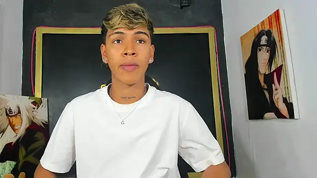 Timmy Kiing  online show from November 2025 07:58:01 PM