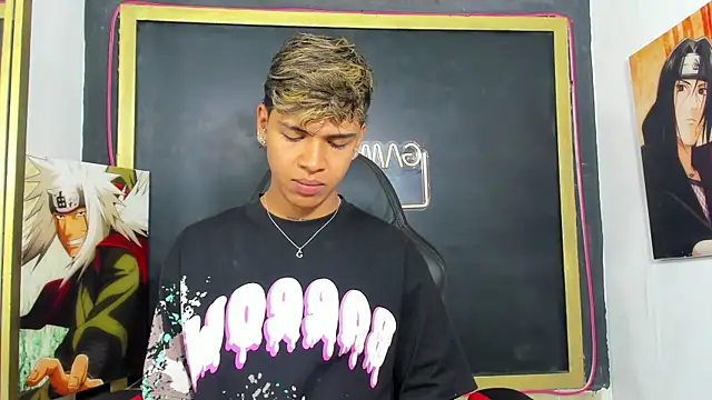 Timmy Kiing  online show from December 2025 09:26:02 PM