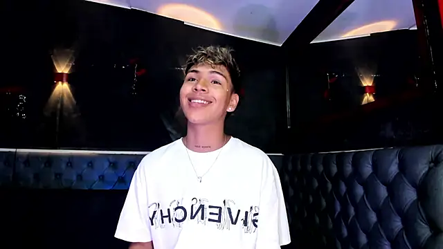 Timmy Kiing  online show from December 2025 12:00:01 AM