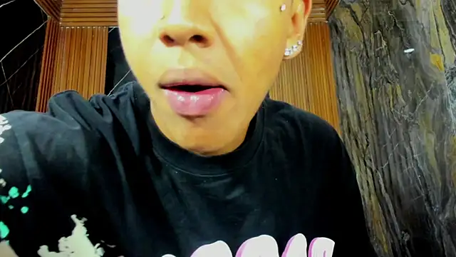 Timmy Kiing  online show from January 2026 09:33:02 PM