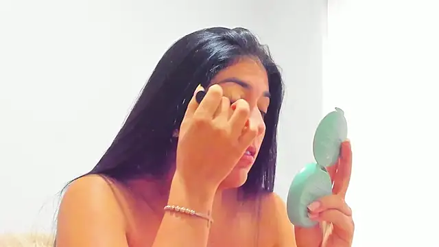 lunnarosse online show from November 2025 12:49:02 PM