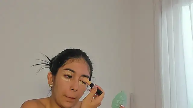 lunnarosse online show from November 2025 01:10:02 PM