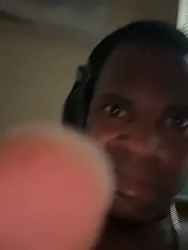 CrookedBeaut online show from February 2026 01:11:01 PM