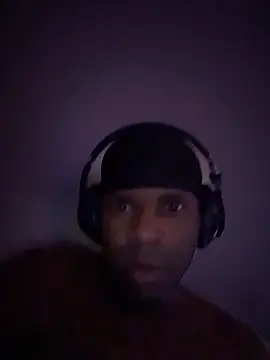 CrookedBeaut online show from January 2026 02:57:01 PM