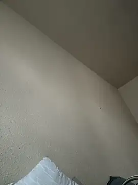 CrookedBeaut online show from March 2026 02:35:01 PM