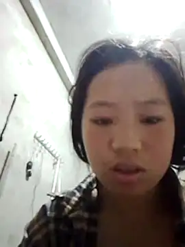 Yumiik2kk online show from December 2025 09:03:02 PM