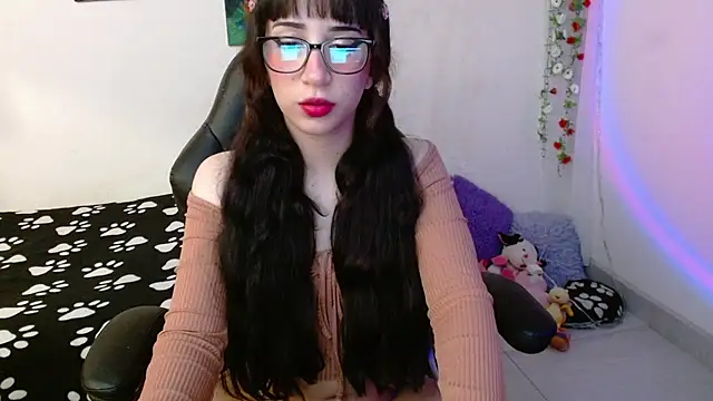 Snapshot of violetasweettt chatting on November 2025 02:04:01 AM violetasweettt online show from November 2025 02:04:01 AM