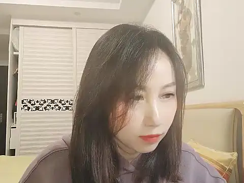 Ella61 online show from November 2025 12:09:01 PM