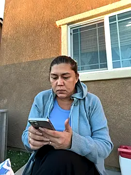 Snapshot of SweetAmbelicious chatting on November 2025 02:33:01 PM SweetAmbelicious online show from November 2025 02:33:01 PM