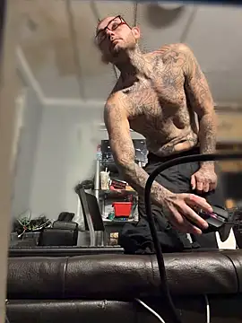 trickydickydaddy online show from April 2026 05:47:02 AM