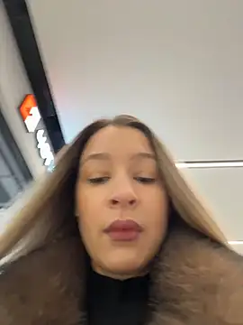 SashaCatt online show from November 2025 07:31:01 AM