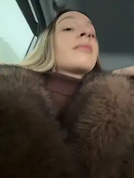 SashaCatt online show from December 2025 10:14:02 AM