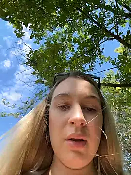 Snapshot of SashaCatt chatting on July 2026 11:20:01 AM SashaCatt online show from July 2026 11:20:01 AM