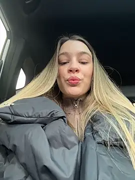 SashaCatt online show from April 2026 08:21:01 AM